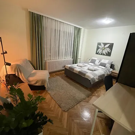 Moderna Hall One Bedroom